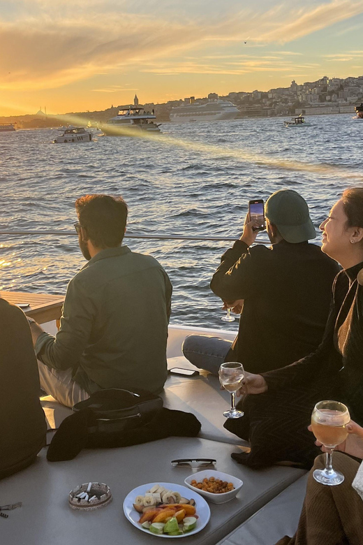 Istanbul: Small Group Yacht Tour with Unlimited Wine - Key Points Before You Book