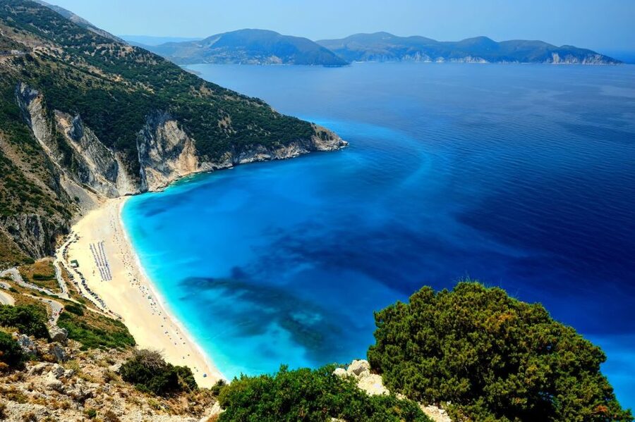 Kefalonia: Wine Tasting, Melissani, Drogarati & Fiscardo - Drogarati Cave and its 150 steep steps