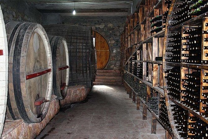 Khor Virap, Noravank & Birds' Cave Day Trip with Wine Tasting - Areni wine, fruit wines, and the optional lunch