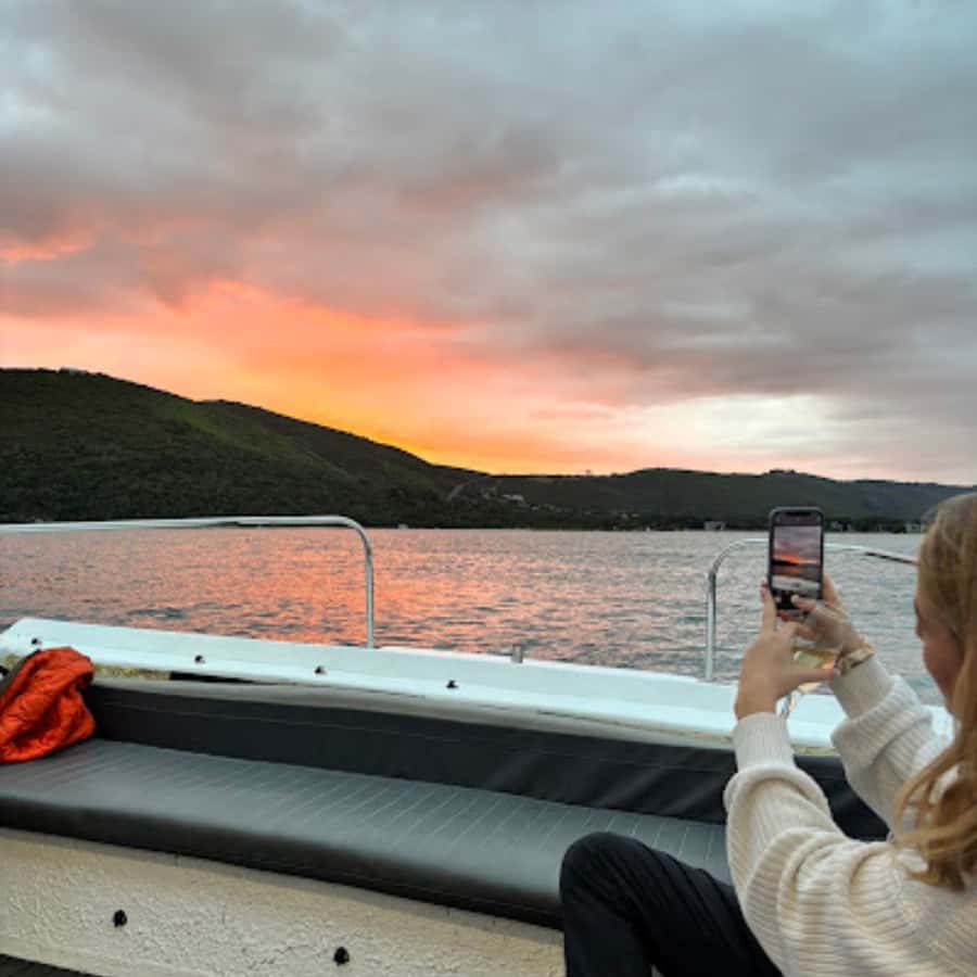 Knysna: Wine & Oyster Luxury Lounger Sunset Cruise - Gliding across the Knysna Estuary