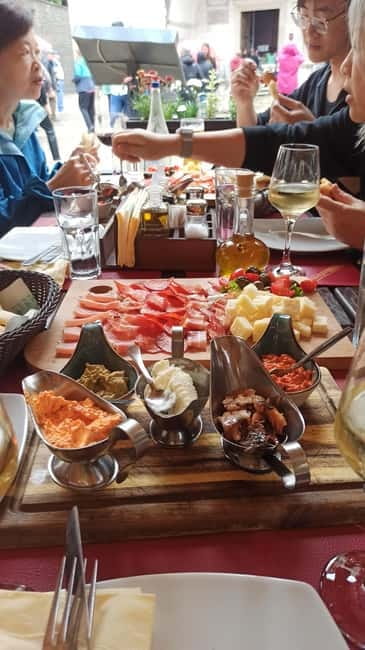 Kotor: Private Walking Tour with Wine and Food Tasting - From tasting to a proper local meal