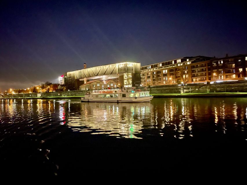 Krakow: Evening Cruise with a Glass of Wine - Starting by Wawel Castle and the Sheraton Hotel