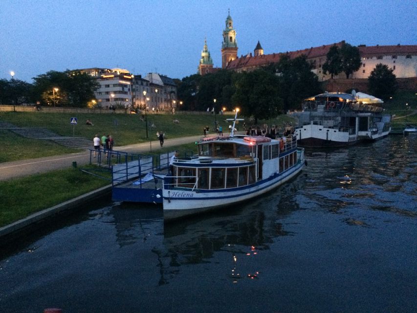 Krakow: Evening Cruise with a Glass of Wine - Choosing the best seat and departure time