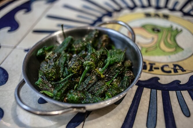 La Barceloneta Tapas & Wine & Drinks Tour in Barcelona - How much food do you actually get?