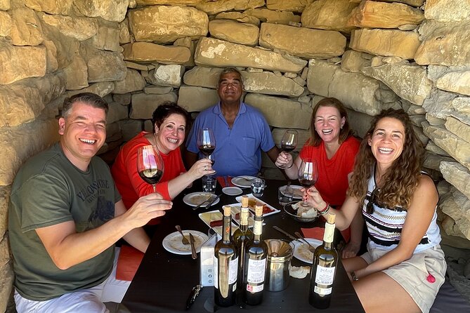 La Rioja Boutique Wine Tour & Charming Lunch (From Bilbao) - Guides who shape the experience
