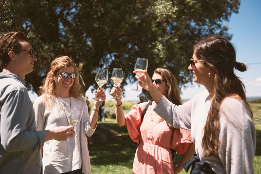 Lagoa: Vineyard Tour and Wine Tasting - Arriving at Morgado do Quintão