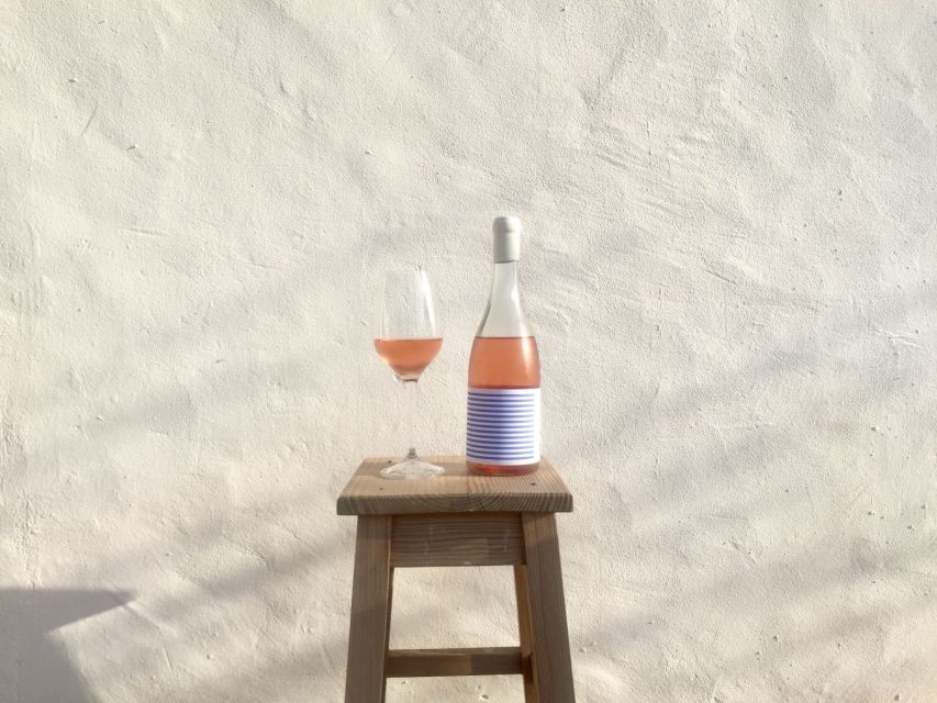 Lagoa: Vineyard Tour and Wine Tasting - Three courses, three wines, and a farmers’ table