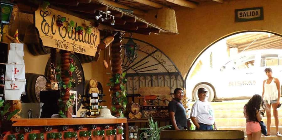 Lagos/Praia da Luz: Wine Tour, Tastings, Tapas, and Music - Who will enjoy this most?