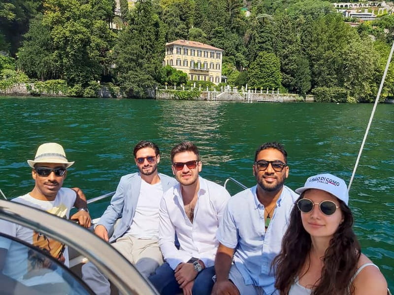 Lake Como: 2h Shared Boat Tour with Wine Tasting - A swim near Villa Pliniana