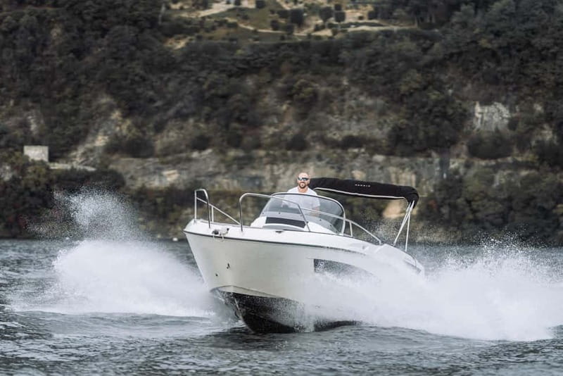 Lake Como: One-Hour Shared Boat Tour with Wine - Blevio, Mandarin Oriental, and the return to Como
