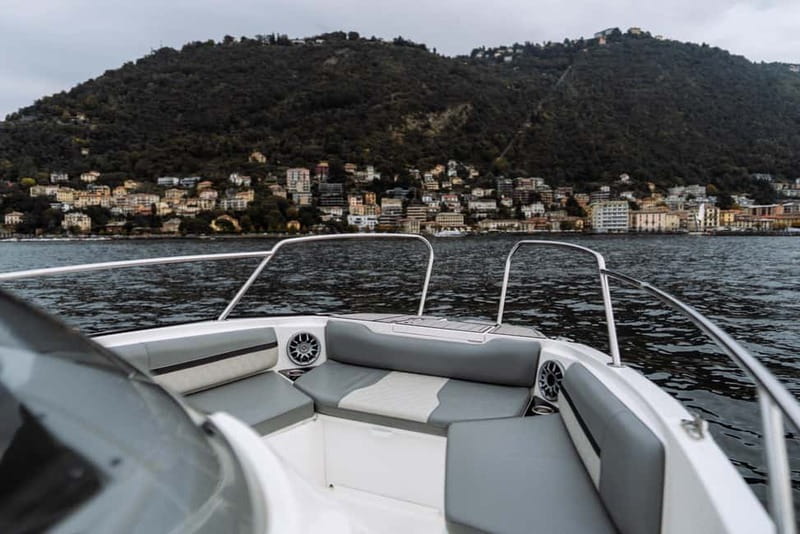 Lake Como: One-Hour Shared Boat Tour with Wine - Cernobbio and the first grand villas