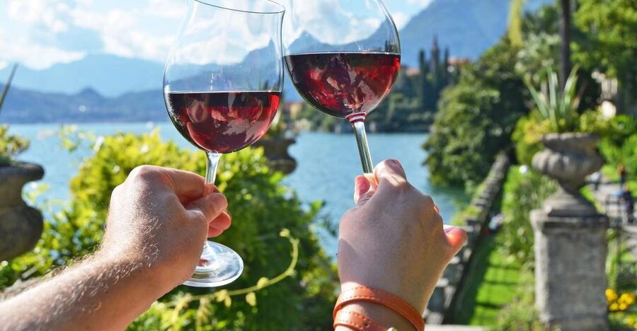 Lake Como: Winery Tour with Wine Tasting - Entering the family winery