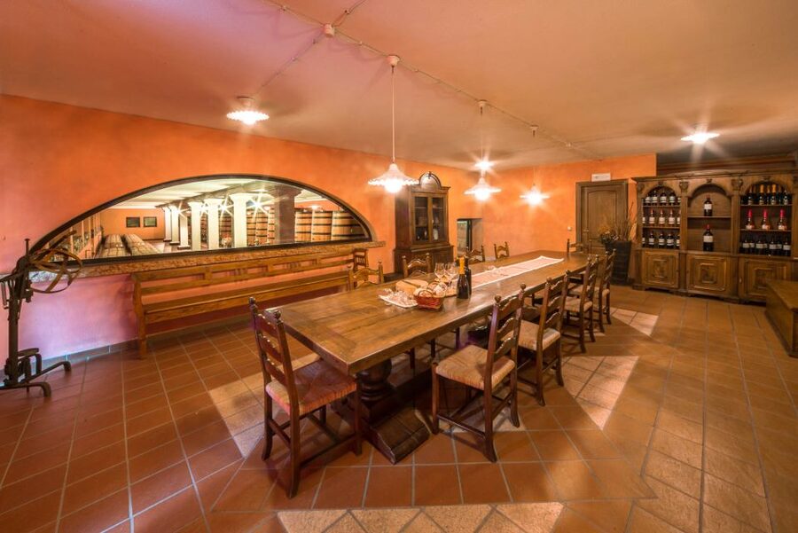 Lake Garda: Garda Hills Wine Tour and Tasting - The courtyard setting and the pace of the visit