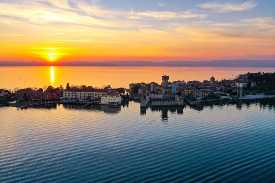Lake Garda: Historic Castle Cruise with Wine Tasting - Why this four-hour route works so well