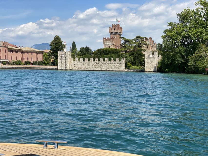Lake Garda: Historic Castle Cruise with Wine Tasting - Lazise and its medieval walls