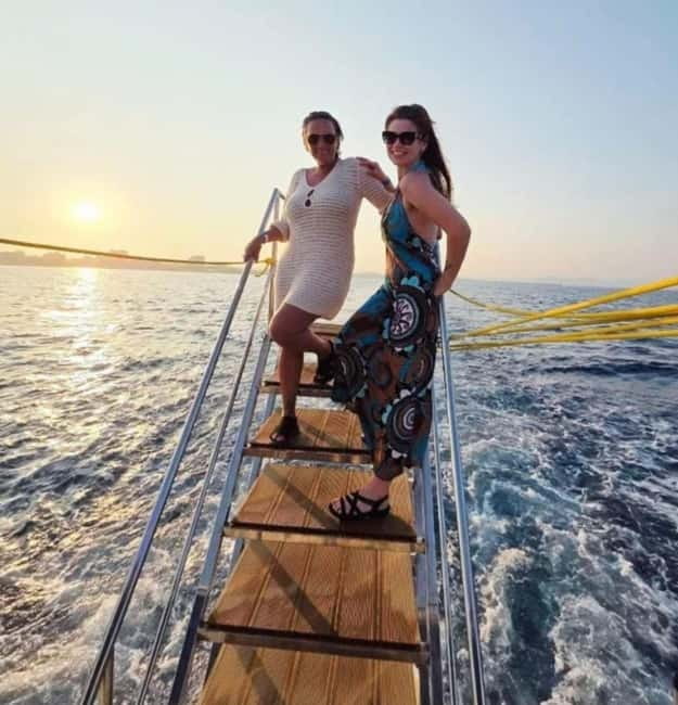Larnaca: Sunset Cruise with Unlimited Wine & Beers - The underwater cabin and marine-life views