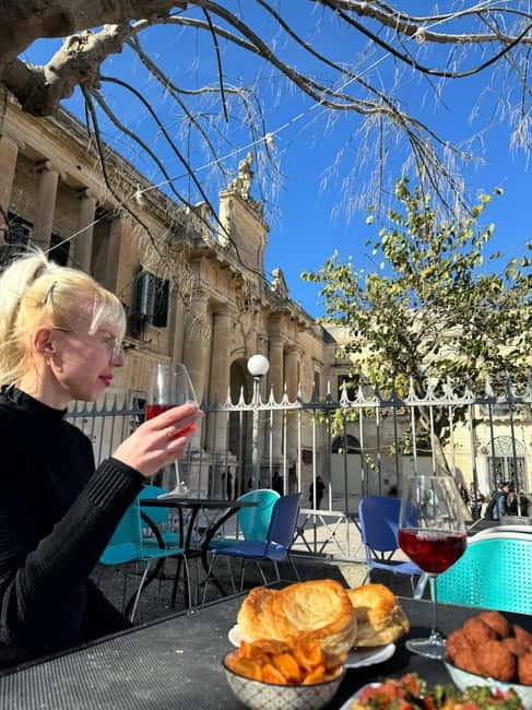 Lecce: Guided Street Food Walking Tour with Food and Wine - The Guides and Language Options