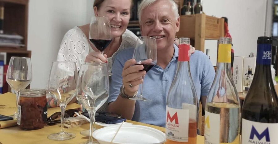 Lecce: Guided Tour & Wine Tasting by Bike - Piazza del Duomo: Lecce’s grand opening scene