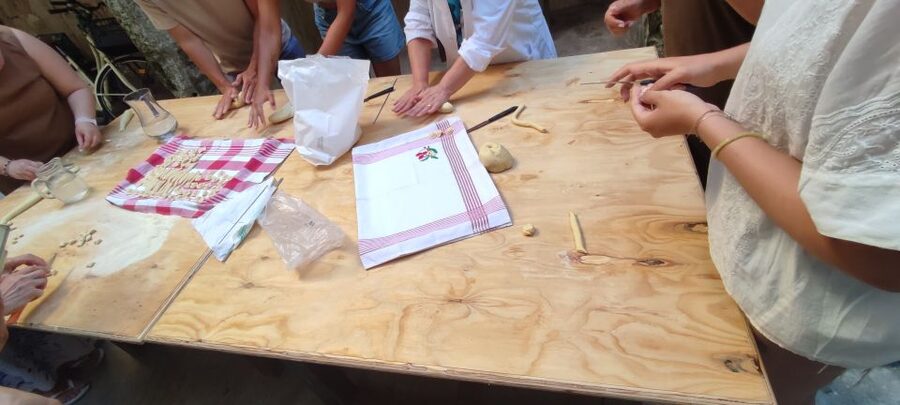 Lecce: Pasta Making Class in 1400s-Era Courtyard with Wine - Why this pasta class fits Lecce so well