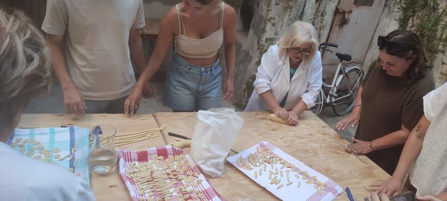 Lecce: Pasta Making Class in 1400s-Era Courtyard with Wine - Making orecchiette, Puglia’s famous little ears