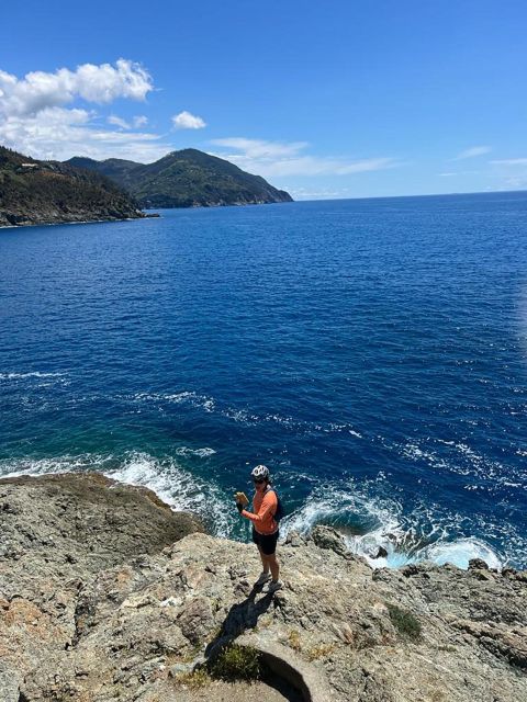 Levanto: Guided E-Bike Tour in Framura with Wine & Focaccia - The guides make a practical difference