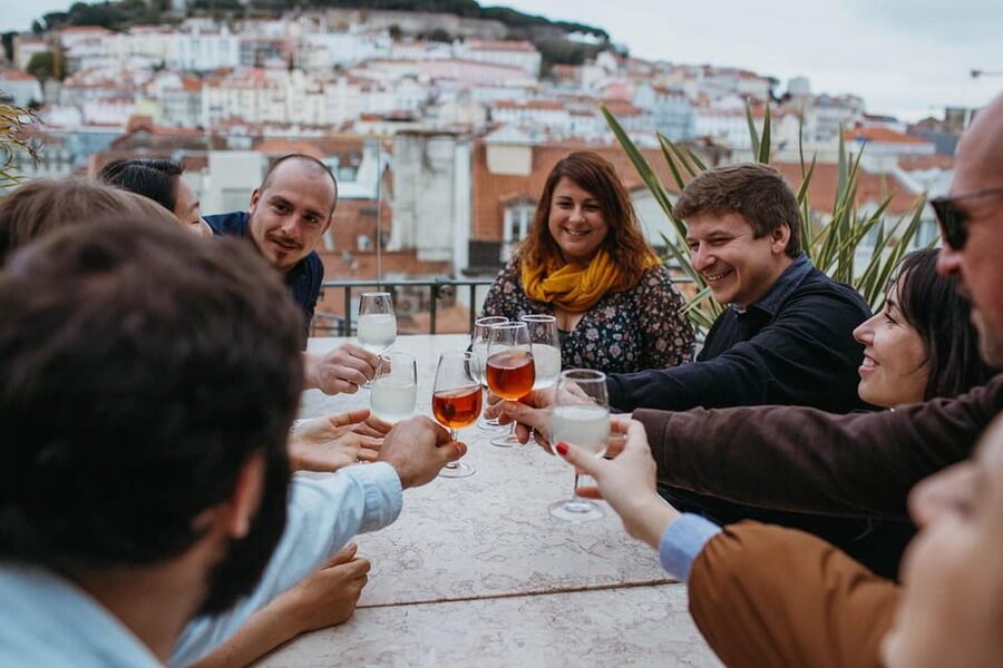 Lisbon: Evening Food & Wine Tour in Bairro Alto - Meeting in Príncipe Real