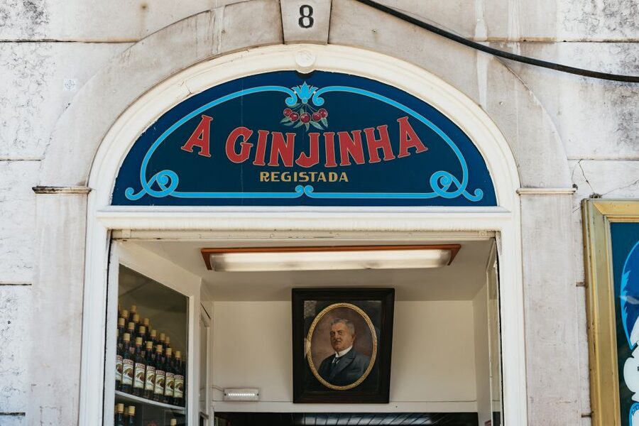Lisbon: Food and Wine Small Group Walking Tour - Price, pace, and what you really receive