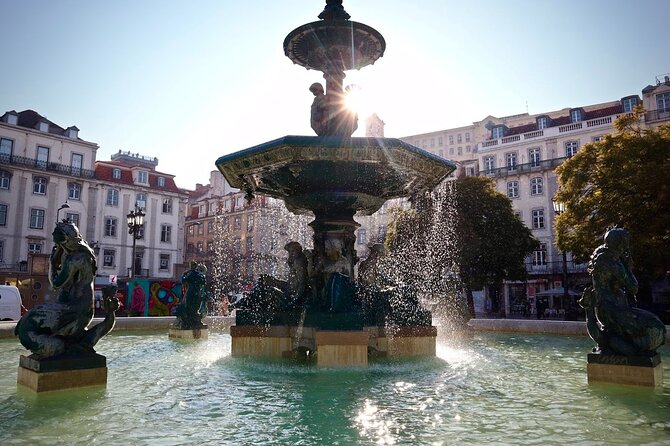 Lisbon Food Tour with 10+ Tastings of Local Delicacies & Wines - How much food and drink should you expect?