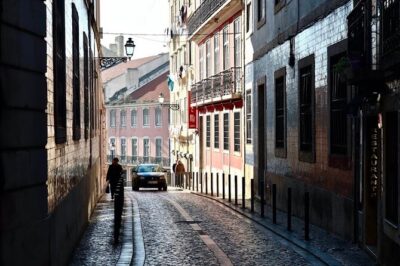 Lisbon Private Food Tour – Taste 10+ Local Dishes & Wines