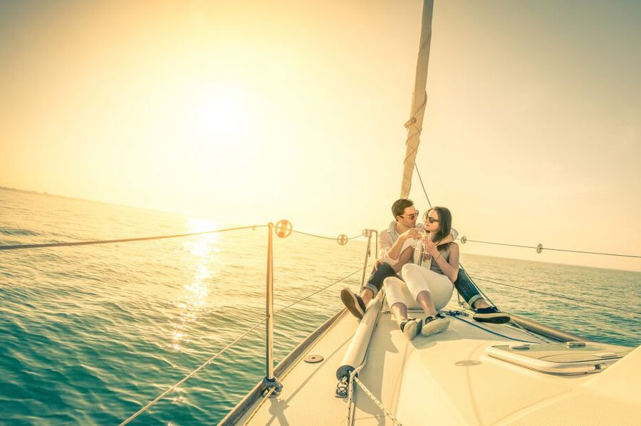Lisbon: Private Sunset Sailing Tour with Champagne - Crossing toward the south bank