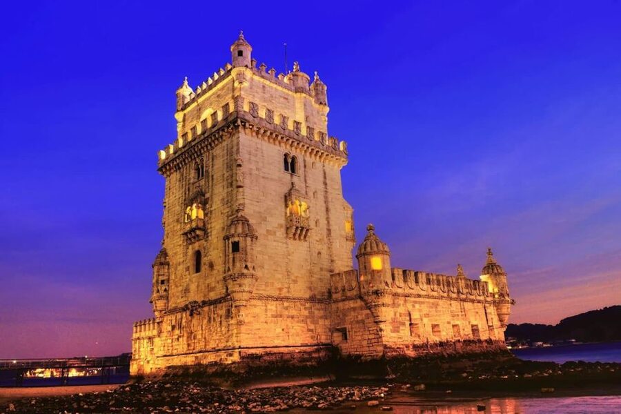 Lisbon: Sailboat Tour w/ Local Guide and Open Bar Green Wine - The long central stretch and views toward Almada
