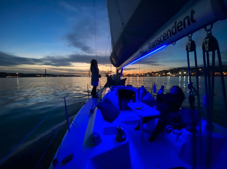 Lisbon: Sailboat Tour w/ Local Guide and Open Bar Green Wine - Alfama and Commerce Square from the river