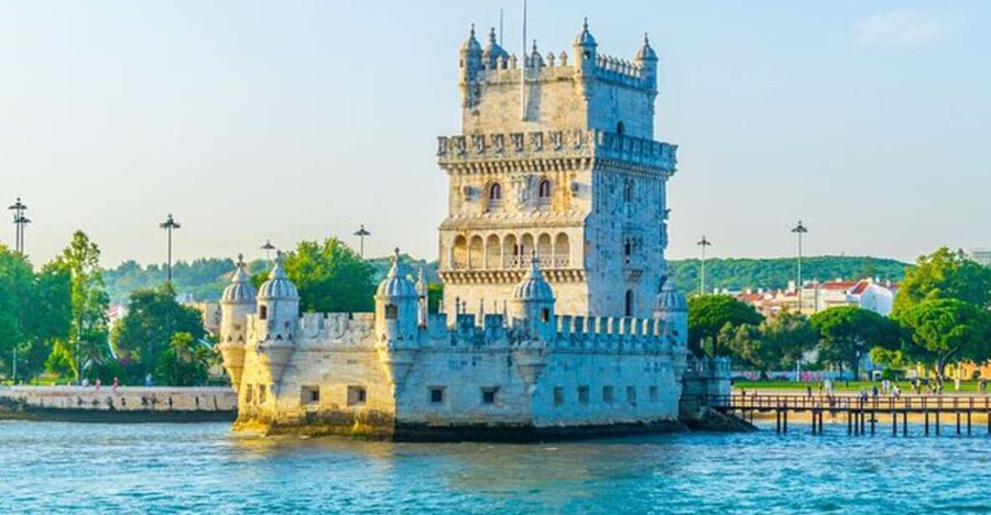 Lisbon: Sunset Sailing Boat Cruise with Wine - Finding the boat at Doca de Santo Amaro