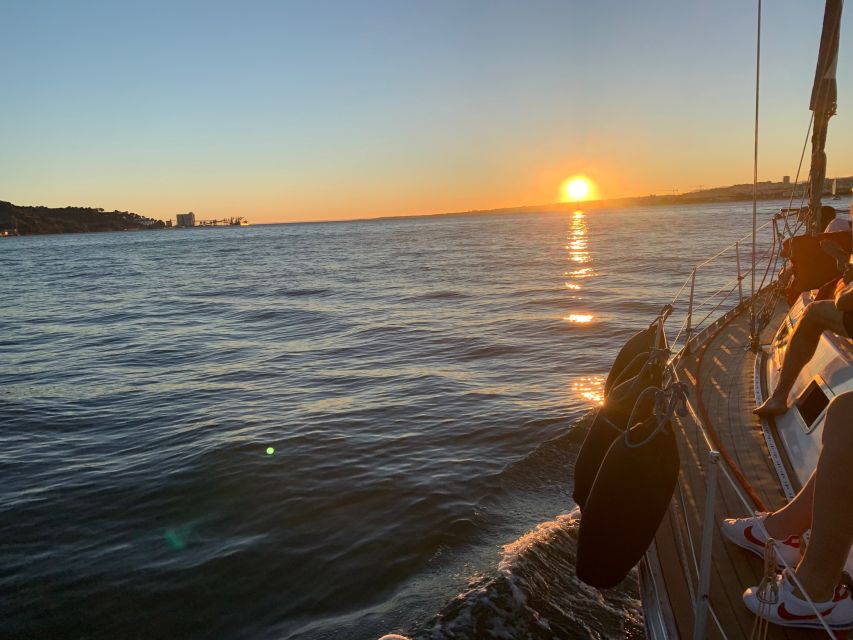 Lisbon: Sunset Sailing Cruise with Wine - Wine, snacks, and the onboard atmosphere