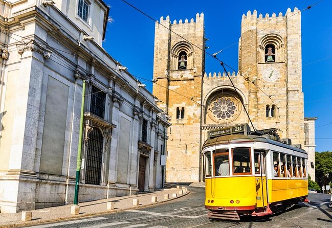 Lisbon Sunset Sailing with Portuguese Wine and History - What makes this Lisbon sailing worth your time