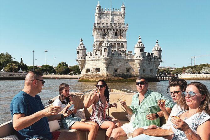 Lisbon: Vinho Verde Wine Premium Boat Experience - What is served at the open bar