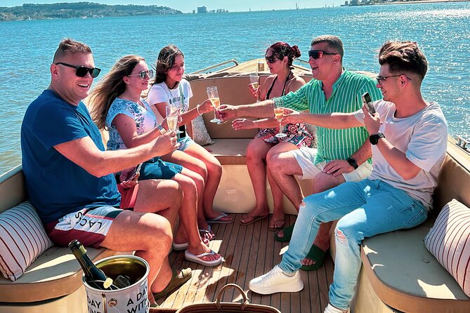 Lisbon: Vinho Verde Wine Premium Boat Experience - Portuguese snacks and the pastel de nata