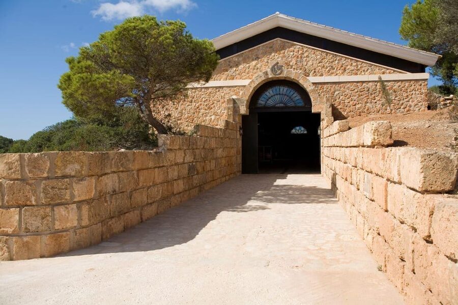 Llucmajor: Bodegas Bordoy Wine Tour - Arriving at Bodegas Bordoy in Llucmajor