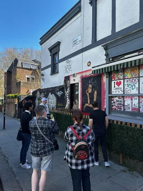 London: Amy Winehouse Camden Town Walking Tour - What the guides add to the two-hour route