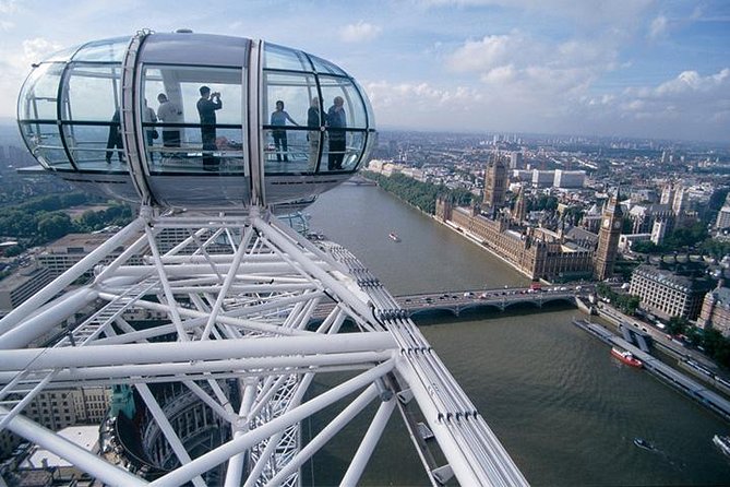 London Eye - Champagne Experience Ticket - Champagne, photos, and the personal touch