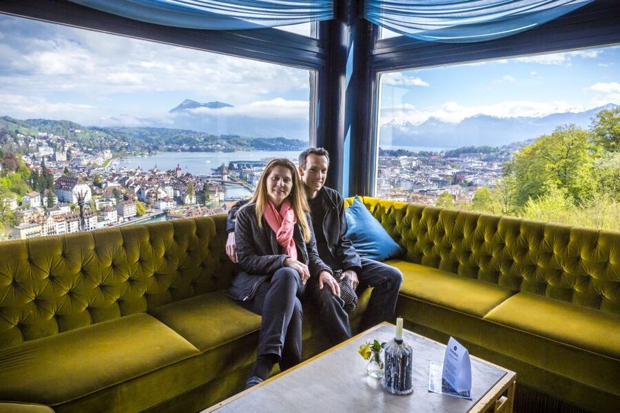 Lucerne: Walking and Boat Tour with Cheese & Wine Tasting - Swiss cheese and wine as the finishing touch