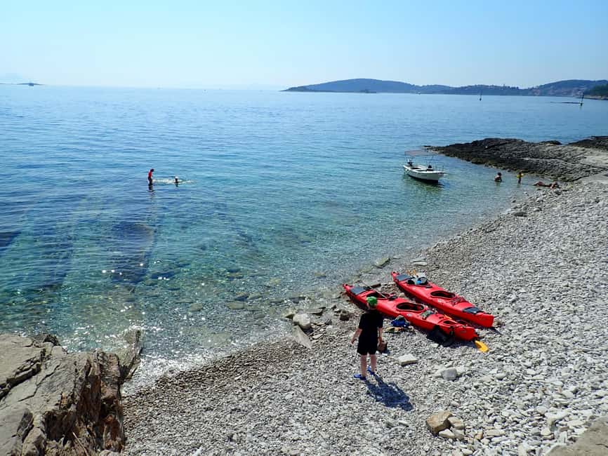 Lumbarda - Sunset Kayak Tour with a Picnic - Wine and Sweets - Why this Lumbarda kayak tour works so well