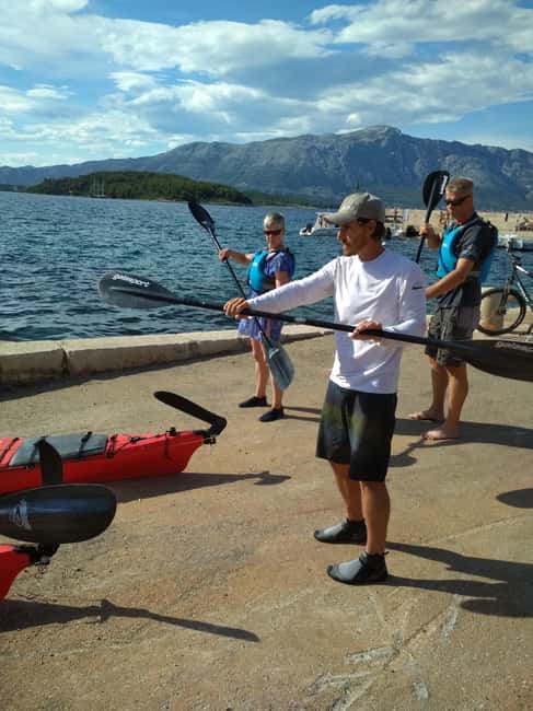 Lumbarda - Sunset Kayak Tour with a Picnic - Wine and Sweets - Paddling over Korčula’s clear water
