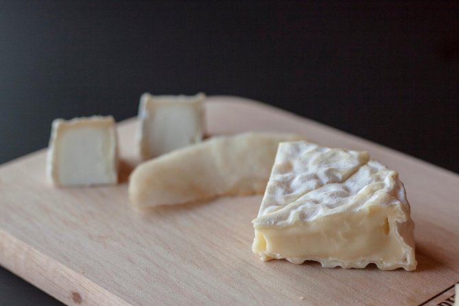 Lyon Old Town Food Tour with 6 French Delicacies & Fine Wine - Chez M’man: the tour’s most substantial course