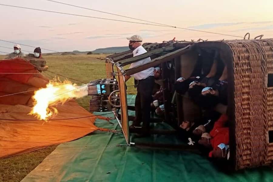 Maasai Mara: Hot Air Balloon Safari & Champagne Breakfast - A short game drive after landing