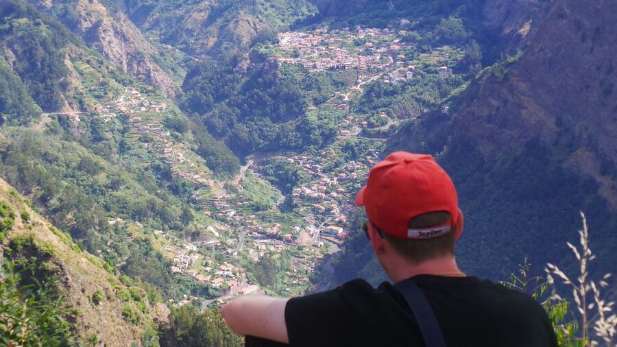 Madeira: Cabo Girao, Jeep Tour Adventure and Wine Tasting - Câmara de Lobos and the final look at island life