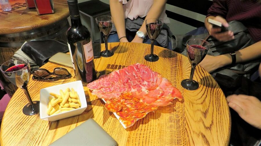 Madrid: Iberico Ham and Spanish Wine Small-Group Food Tour - Why this Madrid ham tour is worth your time