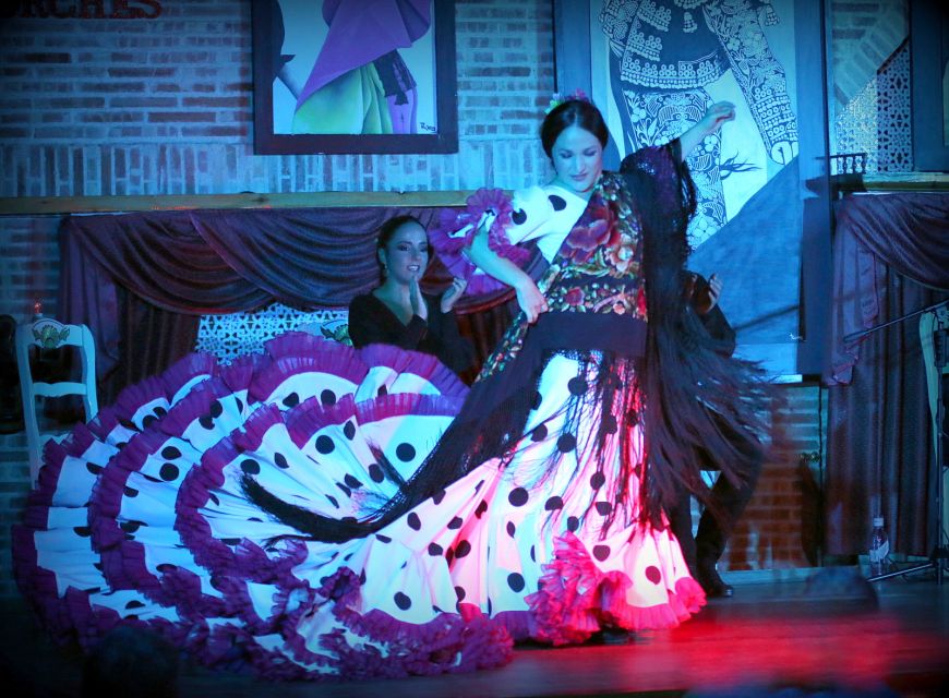 Madrid: Los Porches Flamenco Show with Tapas and Wine Ticket - Key points at a glance