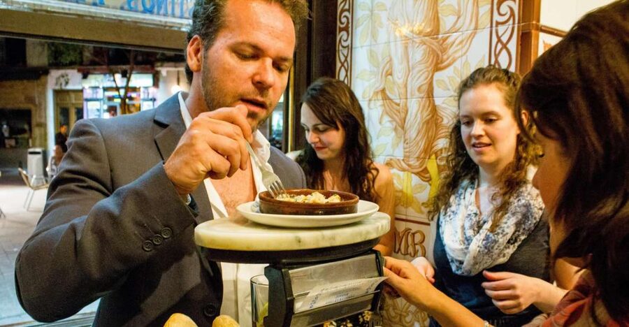Madrid: Tapas & Wine Tasting Tour with Local Guide - Meeting in Santa Ana Square