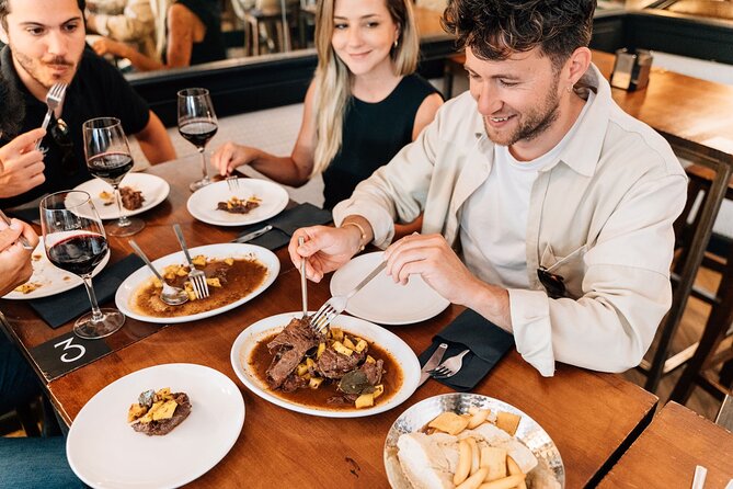 Madrid Tapas & Wine Tour with Rooftop Views and Local Guide - Why the guides make the difference